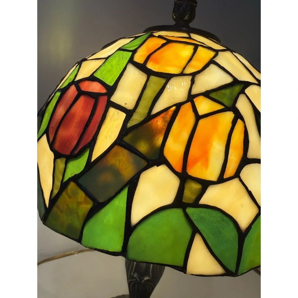 Vintage Tiffany Style Stained Glass Tulip Table Lamp Antique Bronze Base‎ 22
